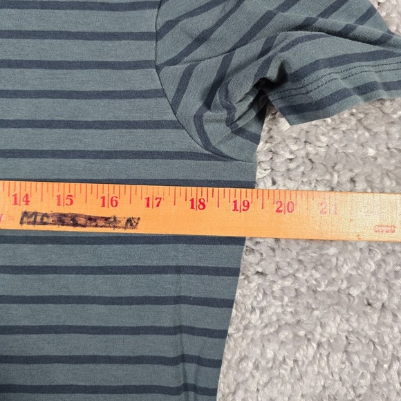 Lululemon Shirt Mens Small Green Striped Short Sleeve Pullover Stretch Active - Picture 6 of 8